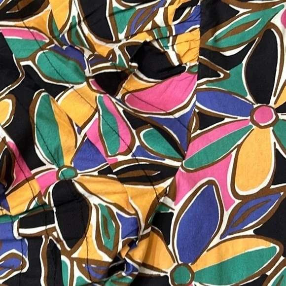 Entro Vibrant Floral Print Short Puff Sleeve Tiered Detail Top Size Medium - Picture 12 of 12